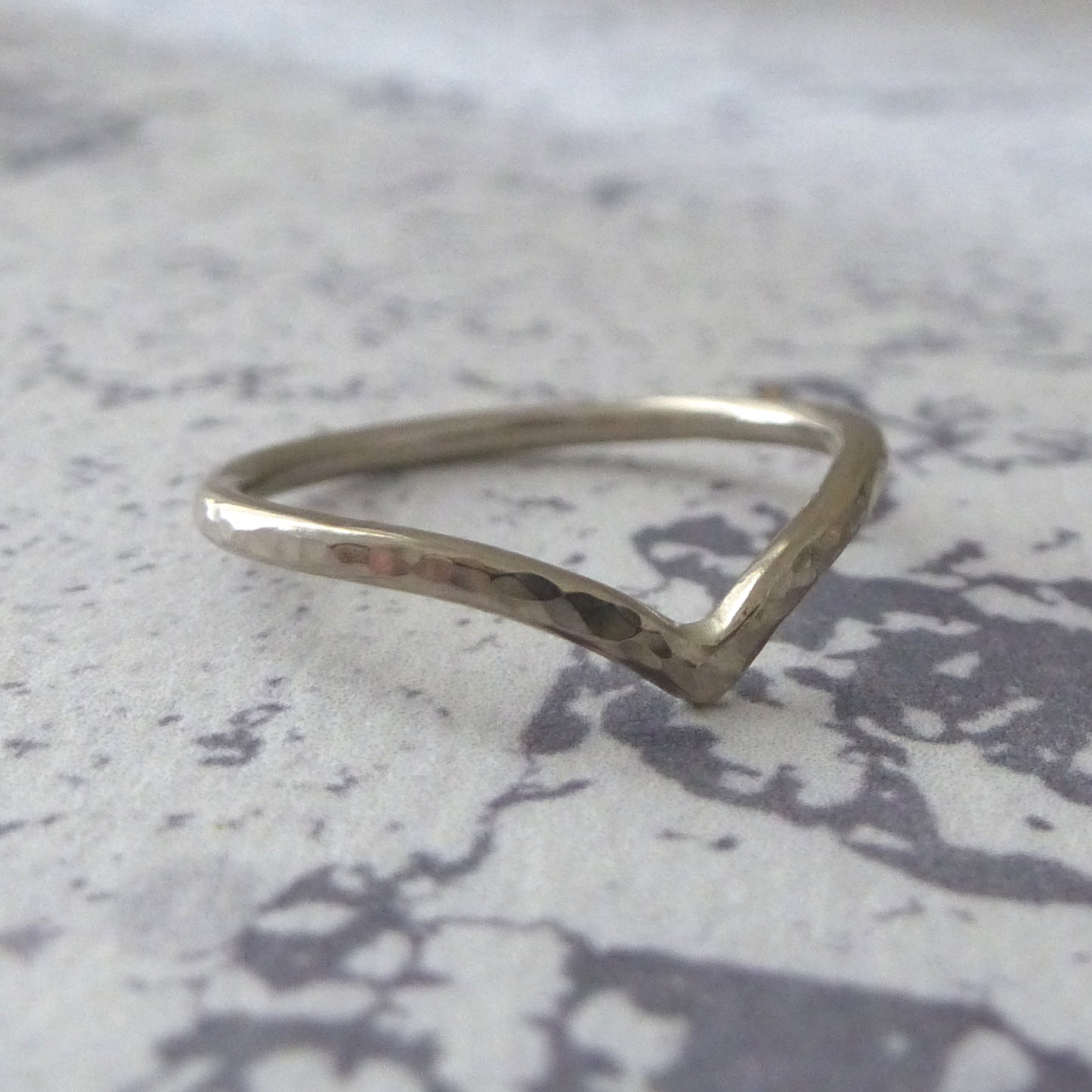 Wishbone Ring - 1.5mm - 18ct White Gold