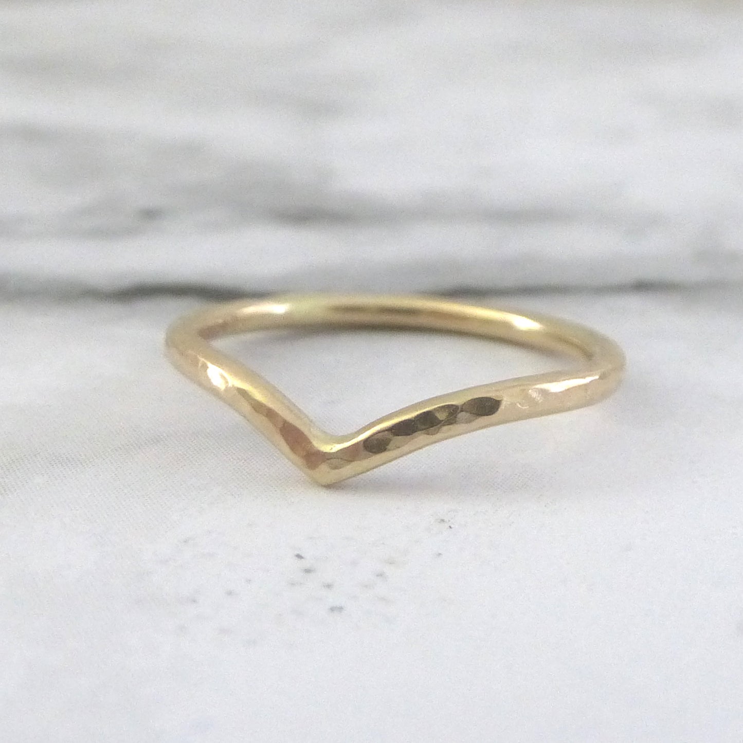 Holly Wishbone 9ct Gold - 1.5mm - Yellow Gold