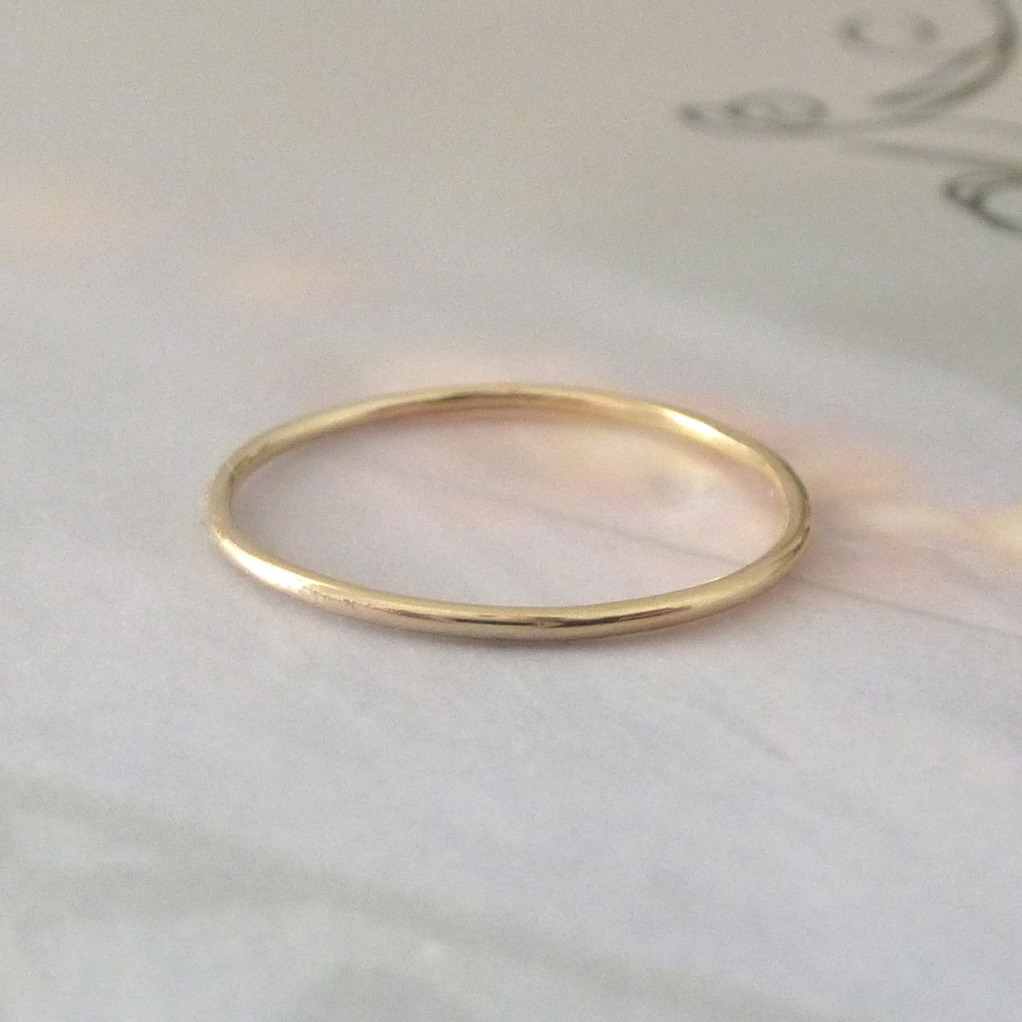 Skinny smooth band ring - 9ct yellow gold