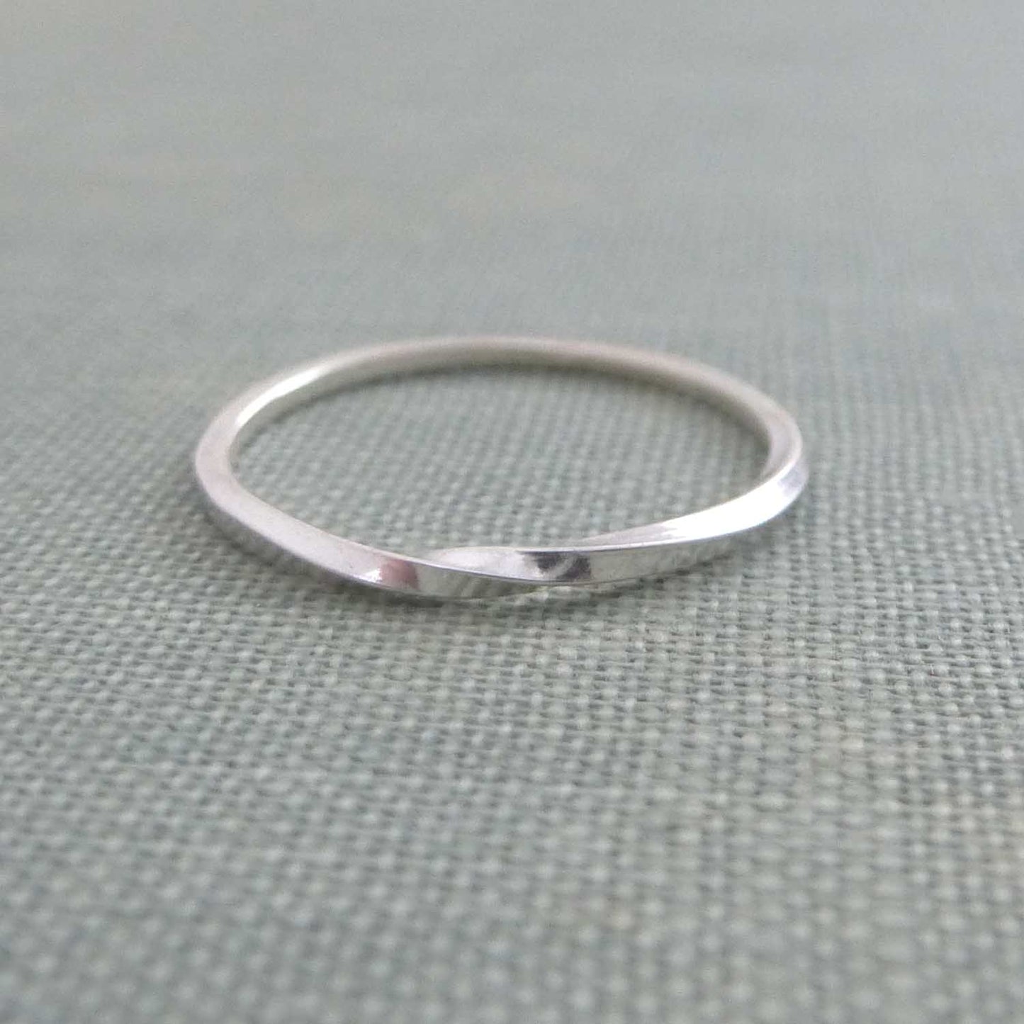 Thin twist silver ring - Sterling silver