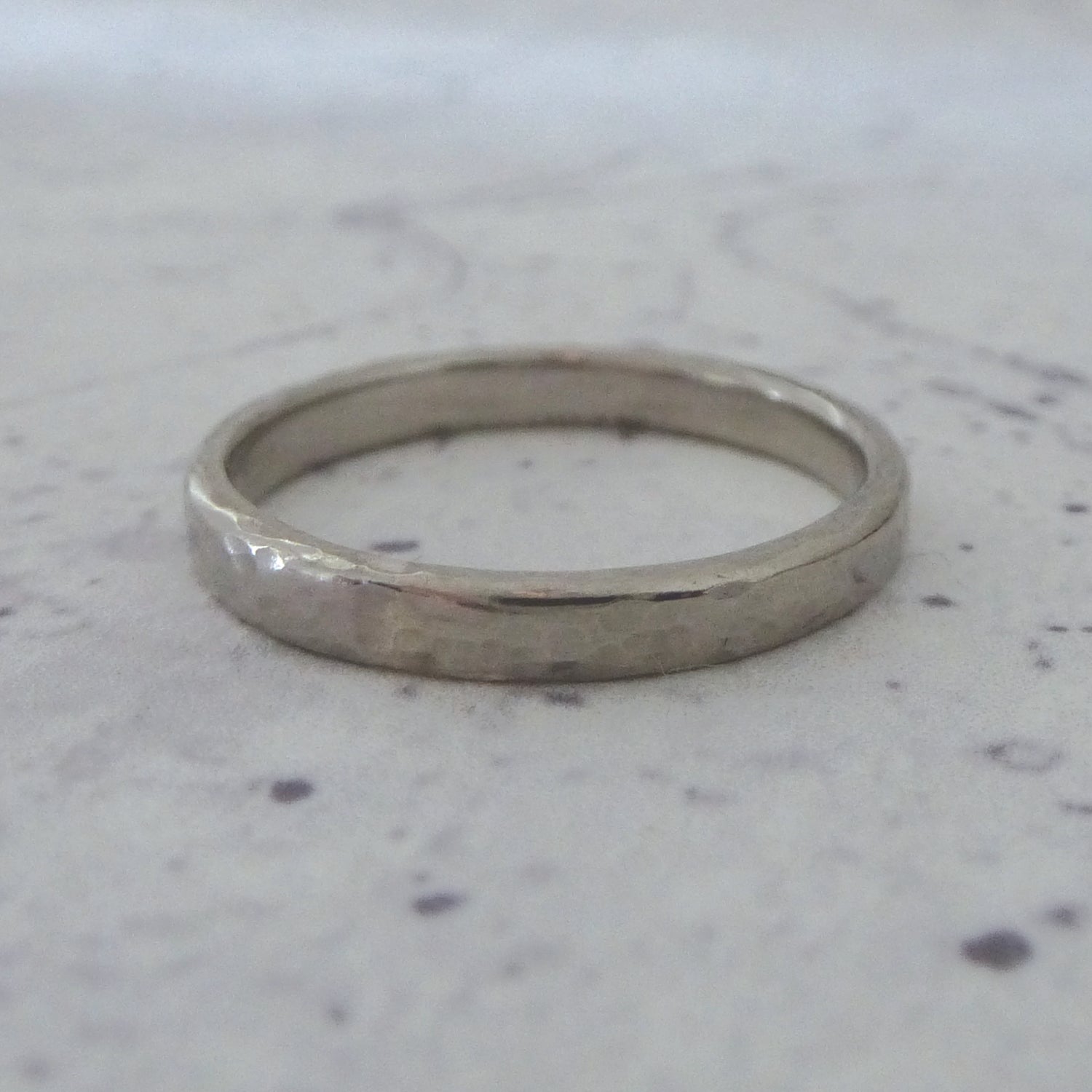 men's hammered wedding band