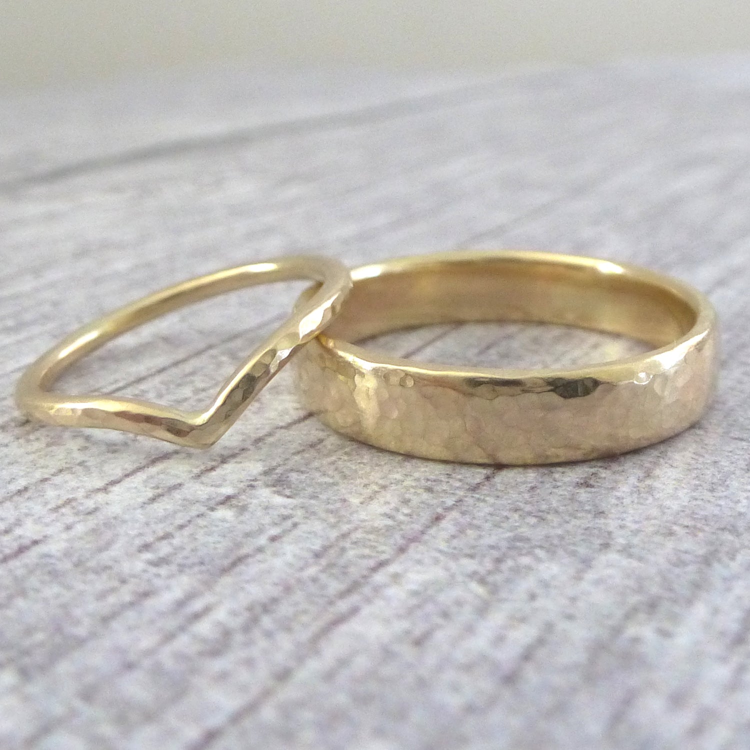 men's hammered wedding band