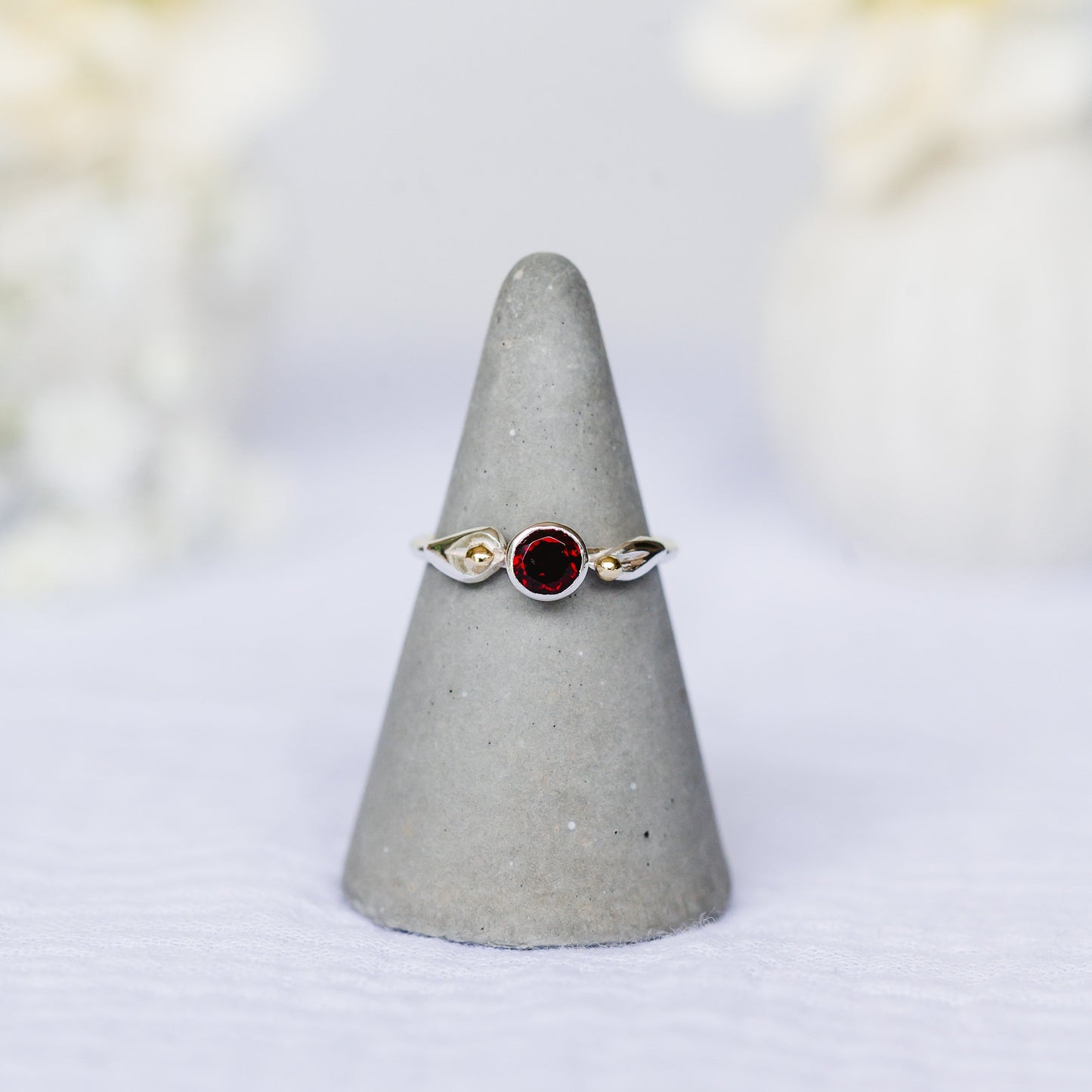 Botanical ring, sterling silver with Garnet