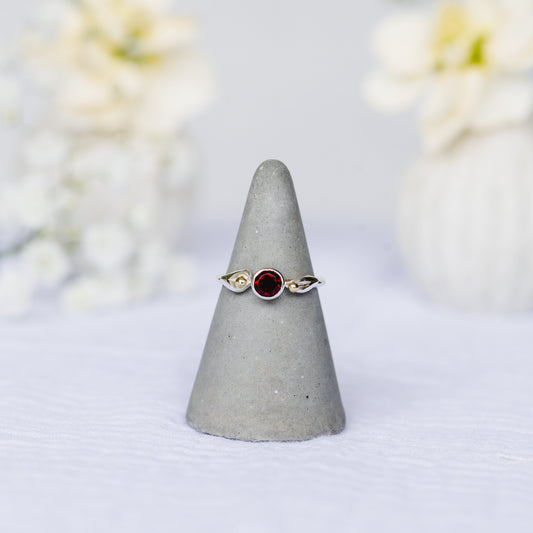 Botanical ring, sterling silver with Garnet