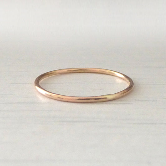 Skinny smooth band ring - 9ct rose gold
