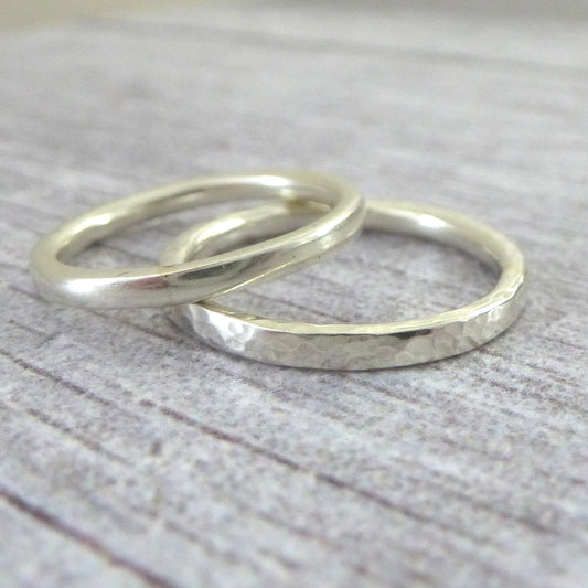 Elegant Band Ring in 9ct Gold - 2mm - white - Hammered or Smooth