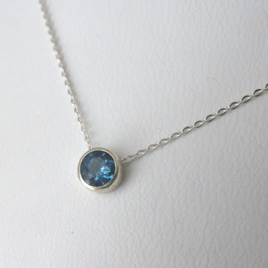 London Blue Topaz and Sterling Silver Solitaire Necklace - 4mm